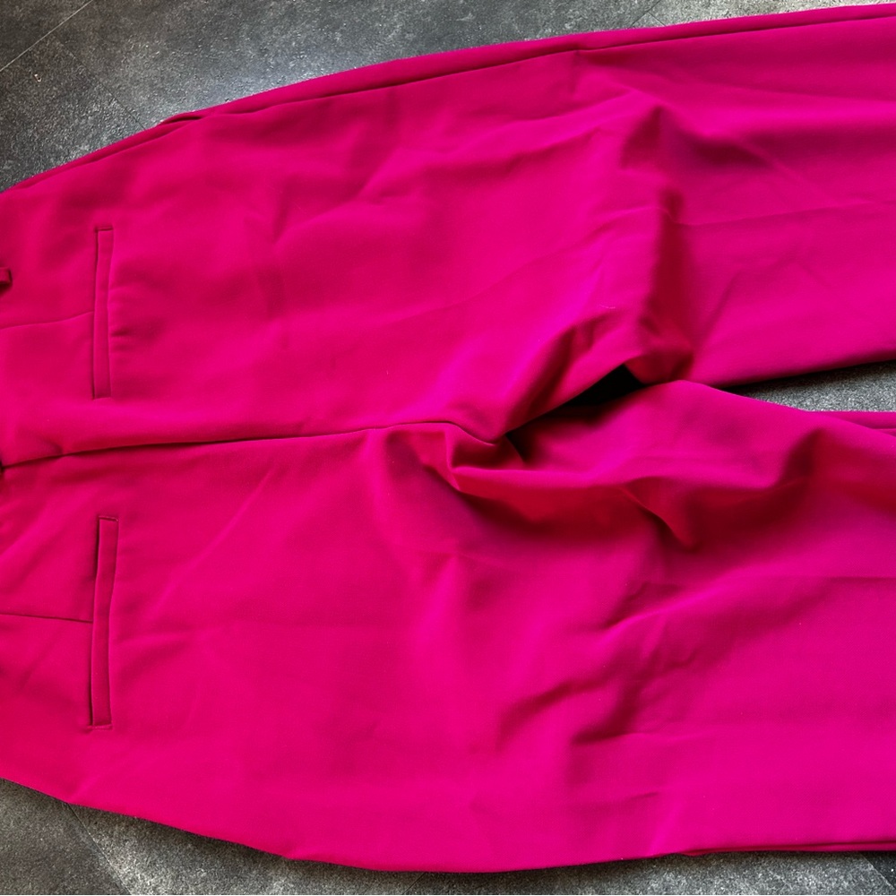 Fuchsia Tailoring Set - Picture 7 of 7